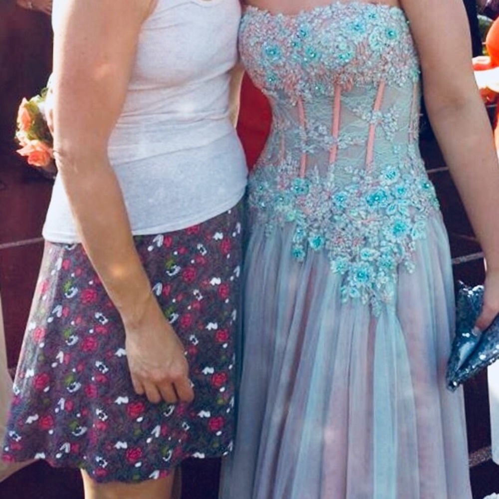 Sherri Hill Prom Dress - Picture 4 of 5